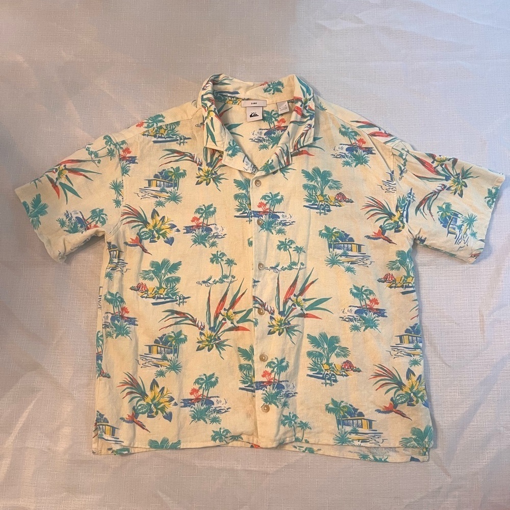 Quiksilver Men’s Hawaiian Button Down Shirt - Large